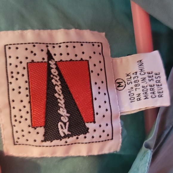 Men's reputation 100% Silk Button Down - Picture 3 of 3